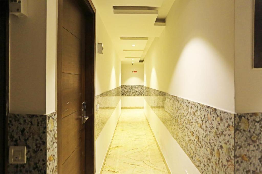 Hotel Urban Luxury Нью-Дели Экстерьер фото